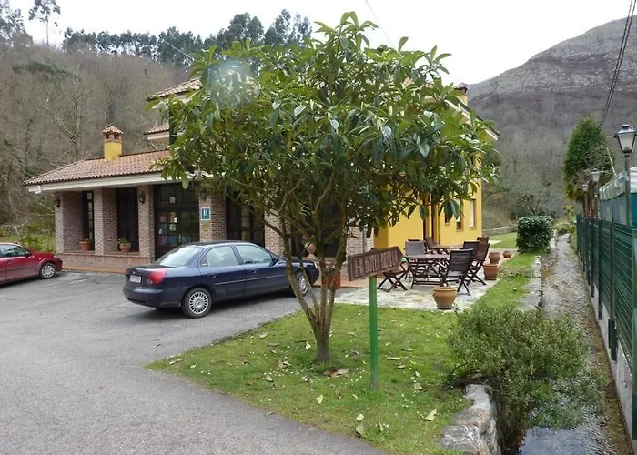 本祖雅酒店 2* Villanueva de Ardisana